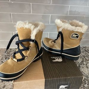 Sorel Tivoli snow boots
